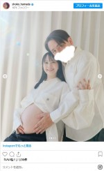 浜田翔子は夫・カブキンと第3子妊娠中にマタニティフォトを撮影　※「浜田翔子」インスタグラム