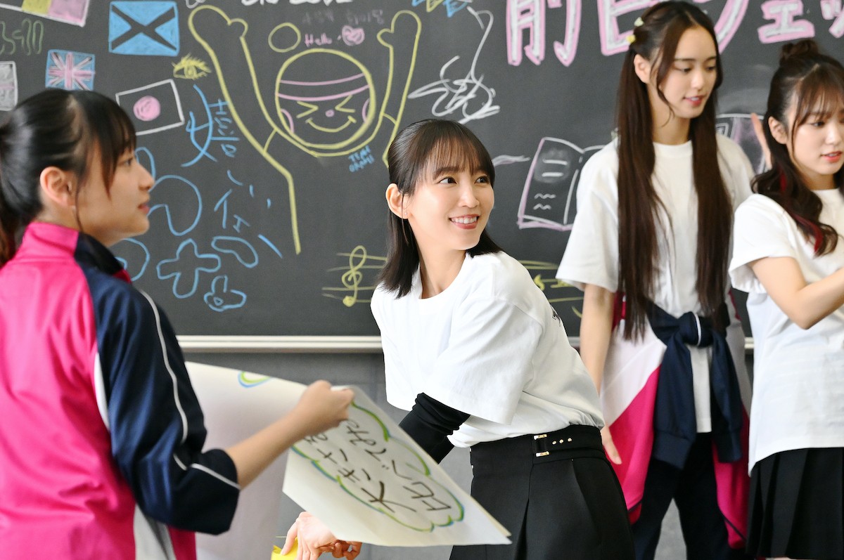 『御上先生』“是枝”吉岡里帆、怪文書への考察に反響「闇が深い」「裏口入学」
