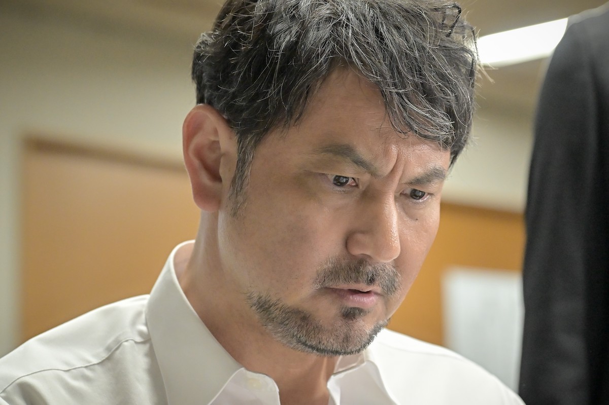 『クジャクのダンス、誰が見た？』第5話　“心麦”広瀬すず＆“松風”松山ケンイチ、東賀山事件の元弁護人に会いに行く