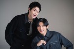 （左から）佐野勇斗、目黒蓮