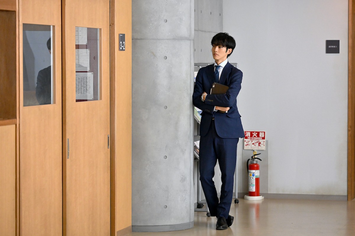 『御上先生』第3話　謎に満ちた“御上”松坂桃李の過去が明らかに