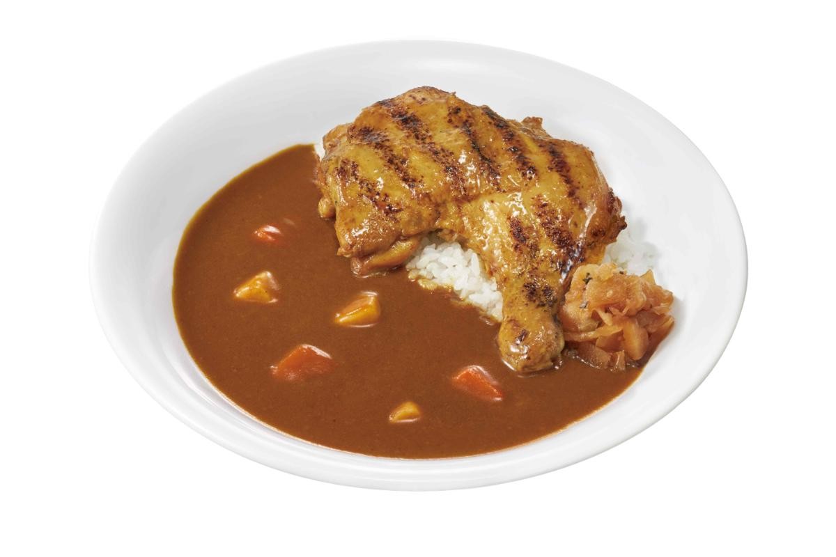 すき家「炭火焼きほろほろチキンカレー」登場！　辛さを自由自在に調節できるソース付き