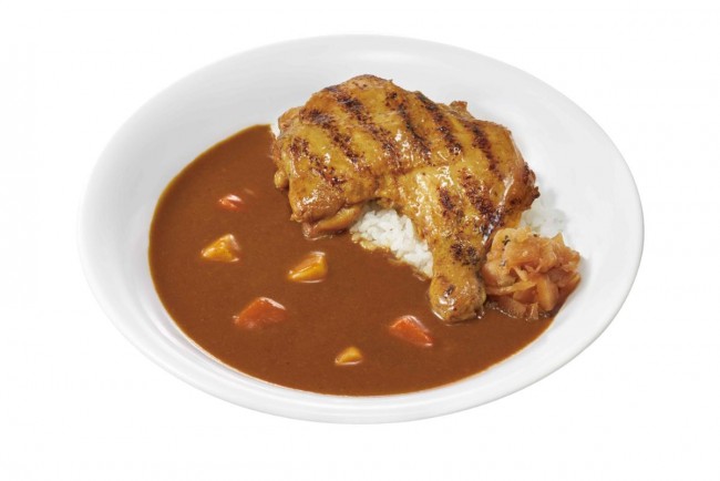 すき家「炭火焼きほろほろチキンカレー」登場！　辛さを自由自在に調節できるソース付き