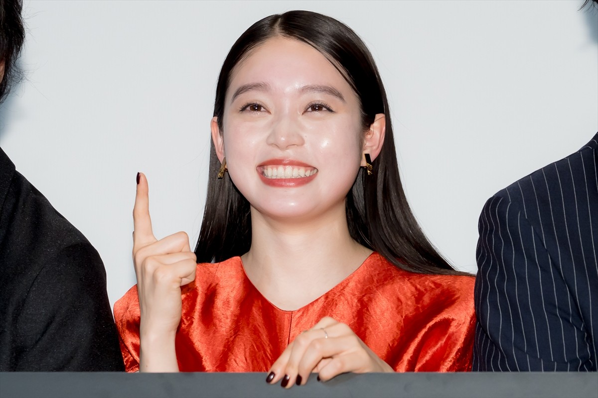 高石あかり、映画『ゴーストキラー』完成披露舞台挨拶に登場