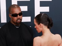 グラミー賞でほぼ全裸ドレスを披露したカニエ・ウェスト妻、インスタグラムで全裸写真を公開