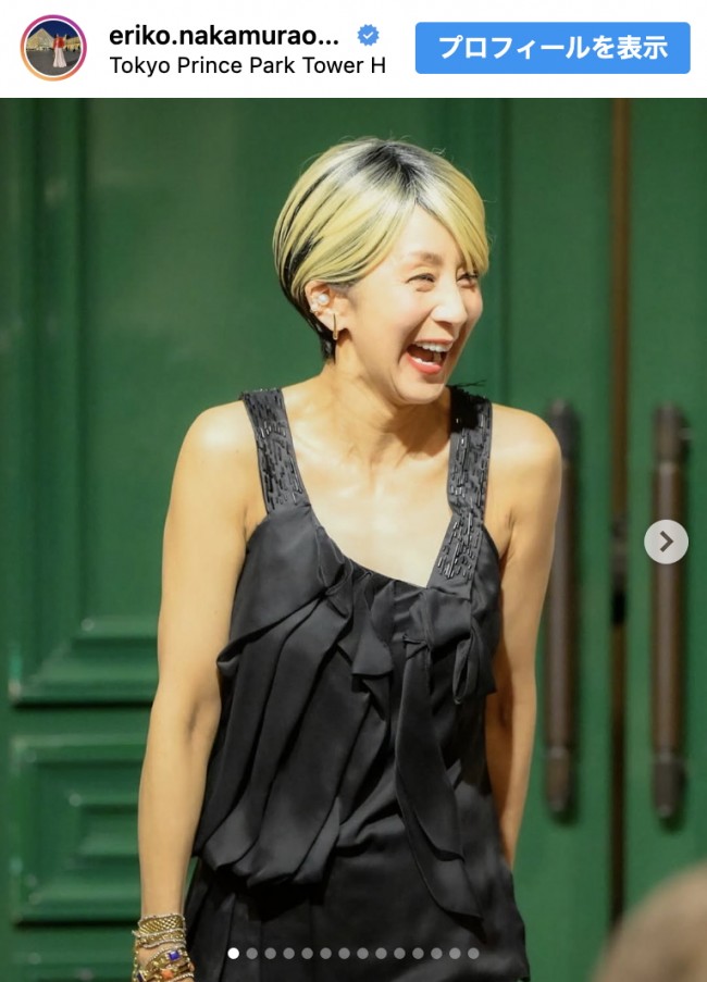 中村江里子、金髪ショートのウィッグで大胆イメチェン　※「中村江里子」インスタグラム
