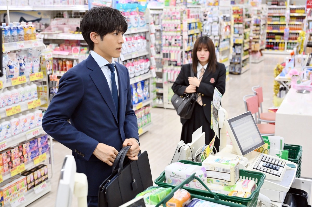 『御上先生』“御上”松坂桃李、万引きした生徒の目の前で“爆買い”　称賛続々「男前」「ボロボロ涙出た」