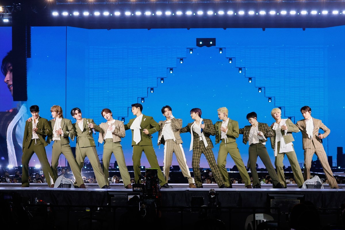 SEVENTEEN、4度目のワールドツアー映画化、5.16公開決定！　メインビジュアル＆スチール公開