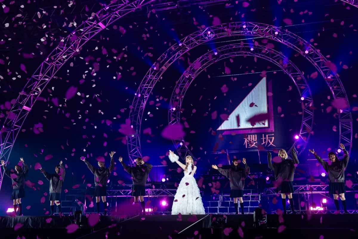 “最後の一期生”櫻坂46・小池美波が卒業　「二人セゾン」「コンセントレーション」こだわりのセットリストに歓声