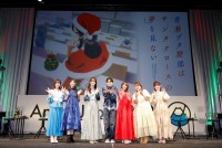 『青春ブタ野郎はサンタクロースの夢を見ない』AnimeJapanスペシャルステージに登壇した（左から）山根綺、雨宮天、瀬戸麻沙美、石川界人、上田麗奈、小原好美、石見舞菜香