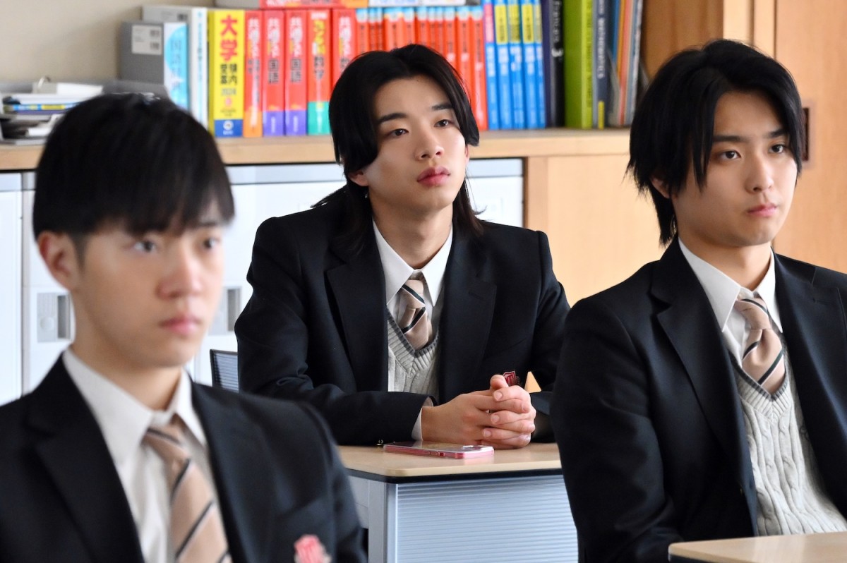『御上先生』第7話　“御上”松坂桃李、“椎葉”吉柳咲良を心配する生徒たちに“ある問題”を提起