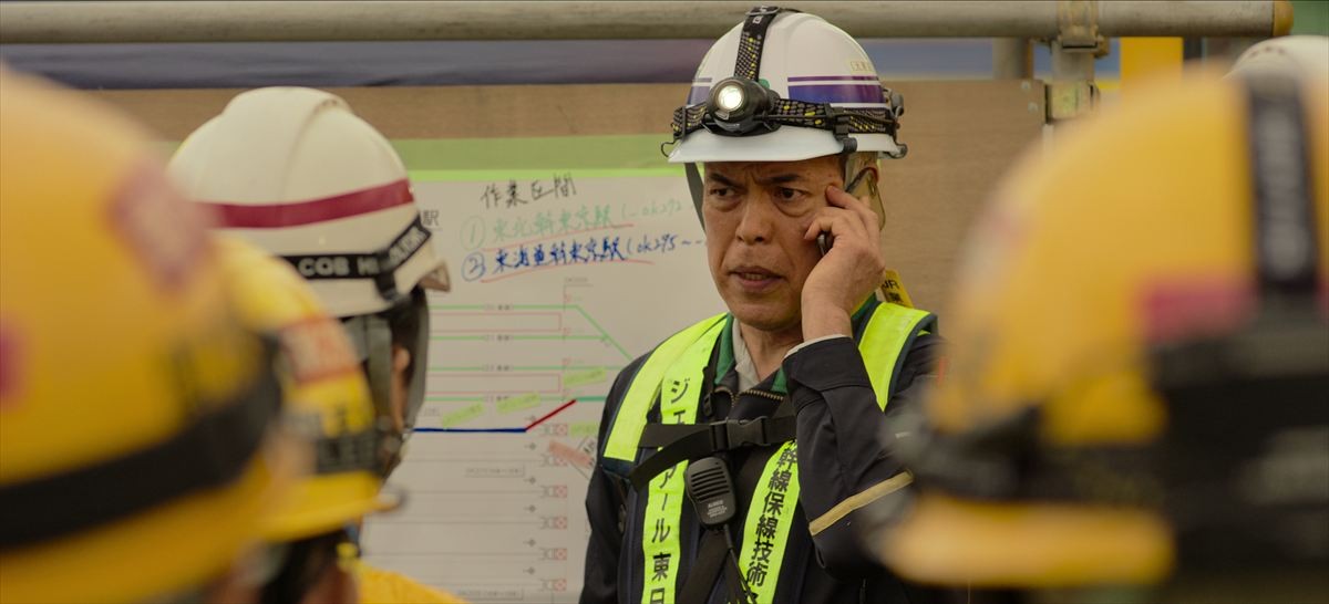 草なぎ剛主演『新幹線大爆破』本予告＆場面写真解禁！　日本中を巻き込む危機に立ち向かう