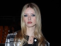 グウィネス・パルトロー＆クリス・マーティンの愛娘アップル・マーティンが表紙デビュー！