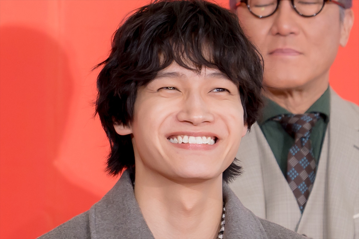 佐野晶哉、座長の松本若菜は「かっこいいし頼もしい」　現場での気遣いも明かす