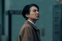 『連続ドラマW 夜の道標 -ある容疑者を巡る記録-』で主演を務める吉岡秀隆