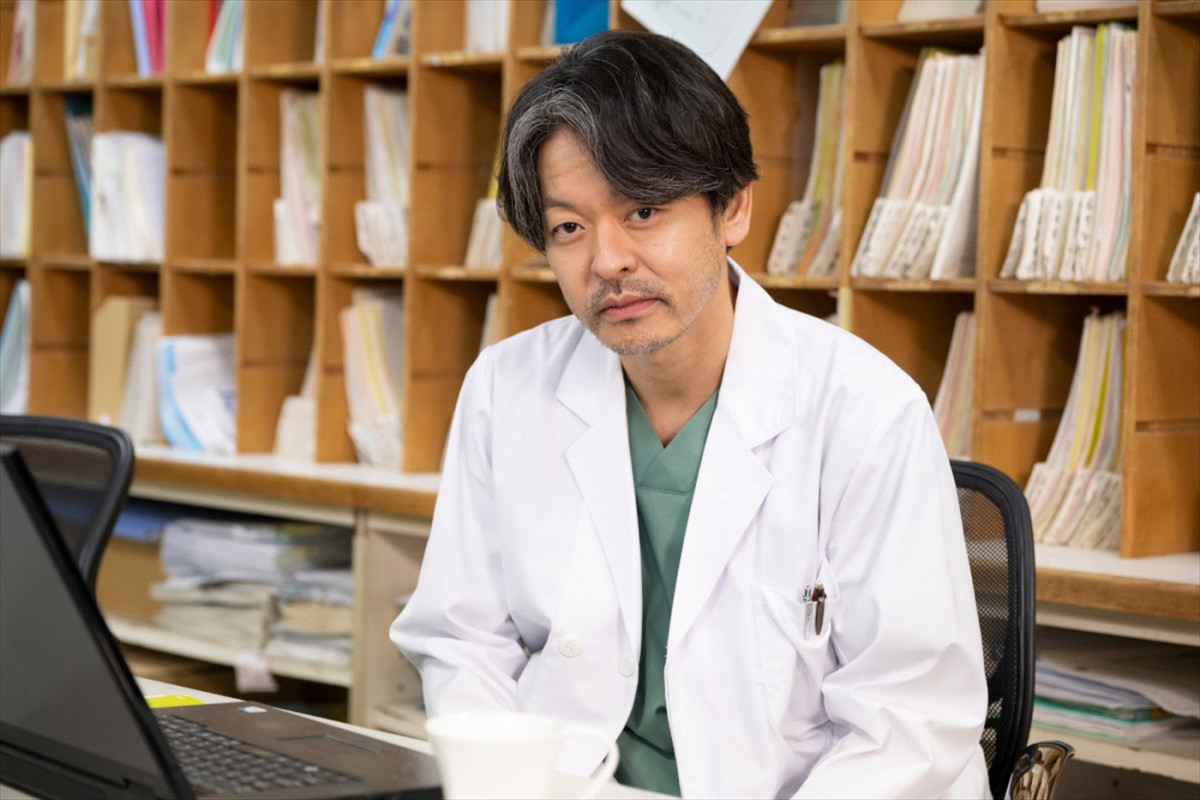 日曜劇場『キャスター』、山中崇が“華”永野芽郁の父、相築あきこが“進藤”阿部寛の元妻に