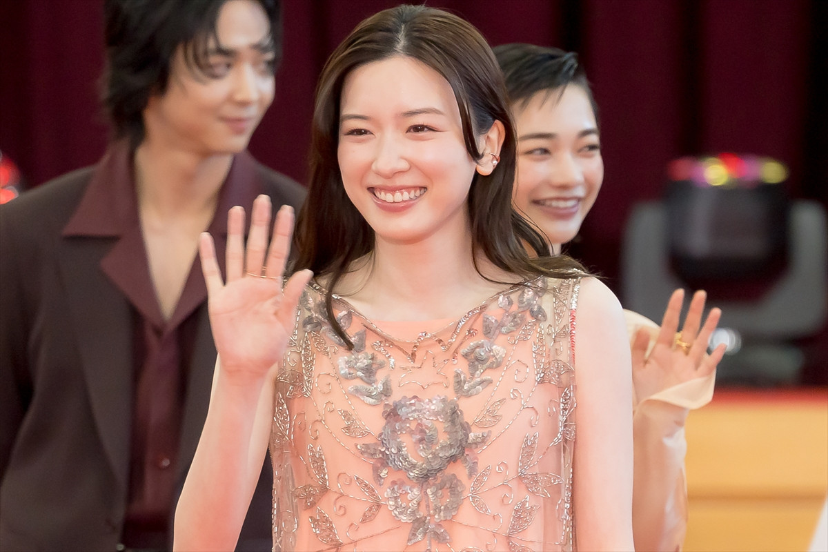 永野芽郁、高校生からの大歓声に笑顔「一瞬で眠気が覚めました」
