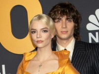 アニャ・テイラー＝ジョイ、結婚記念日に「愛しい人」メッセージ　式の写真とともにシェア