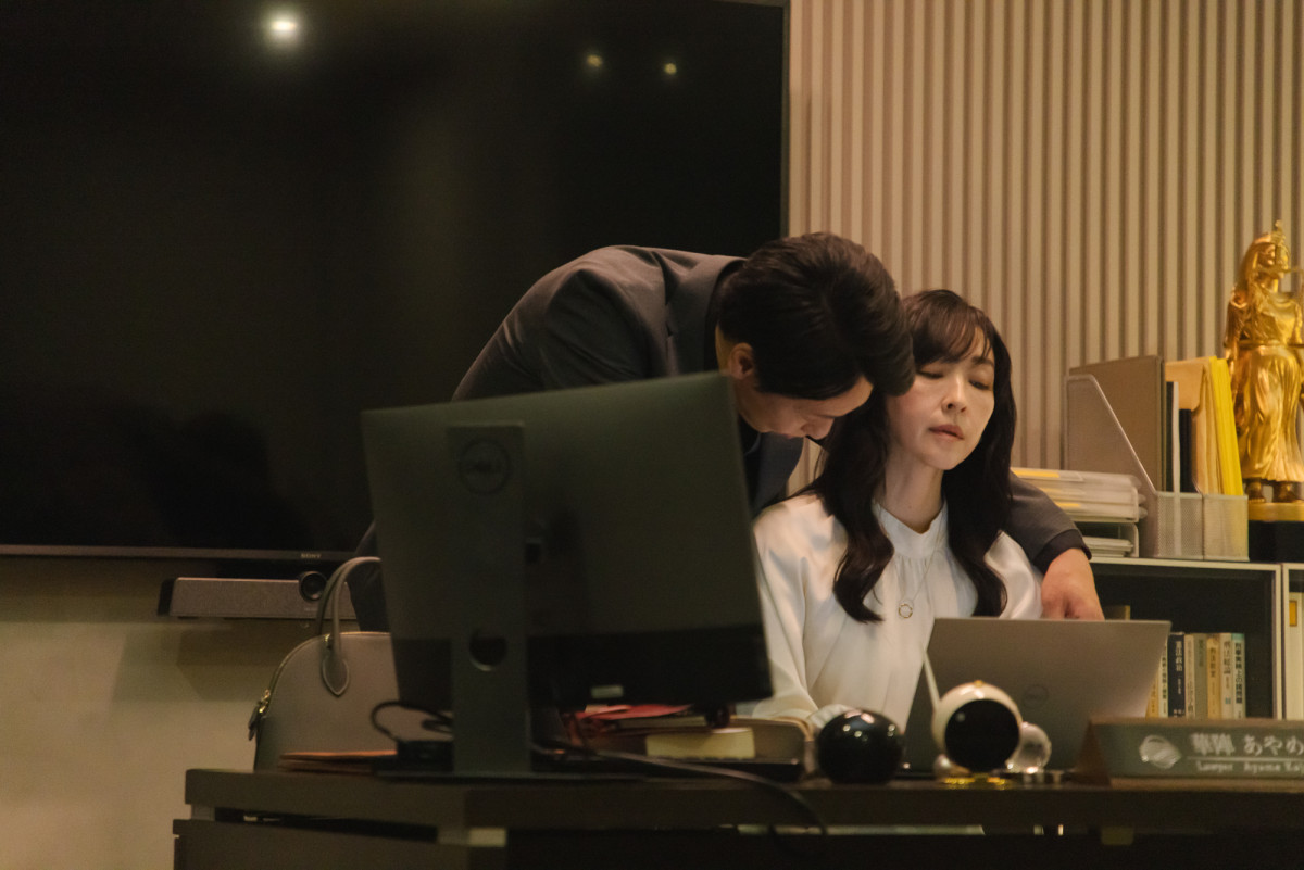 『魔物』初回、塩野瑛久の美しさに絶賛「全人類惚れてしまう」　次回予告にバキバキ腹筋＆喪服ラブシーンも