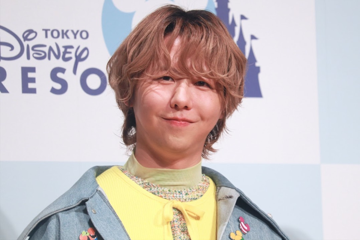 東京ディズニーリゾート夏のスペシャルイベントとMrs. GREEN APPLEコラボレーション決定に関する記者会見の様子