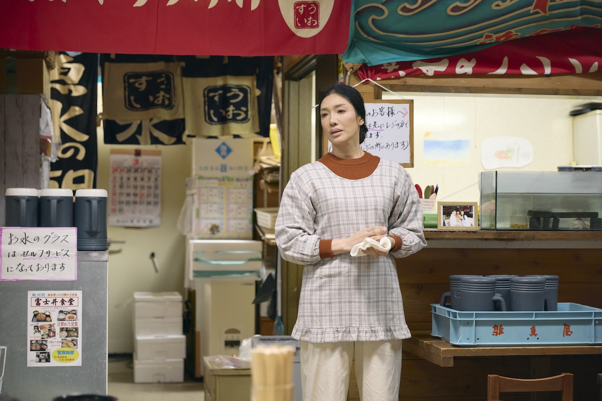 『イグナイト』第3話　“宇崎”間宮祥太朗、ケガをした外国人技能実習生の職場を訪れる
