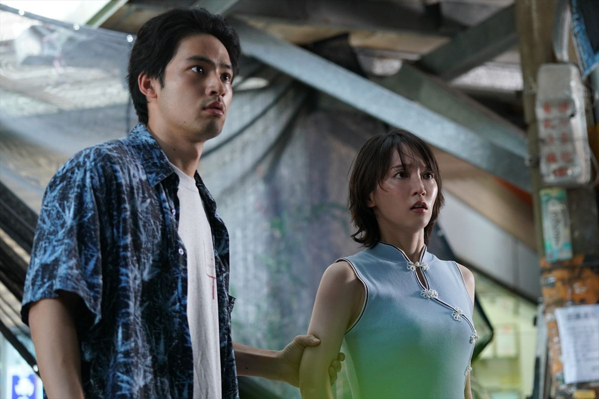 吉岡里帆＆水上恒司の恋が動き出す――！　映画『九龍ジェネリックロマンス』場面写真一挙解禁