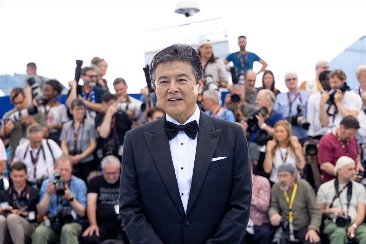 広瀬すず、白のノースリーブドレスで10年ぶりにカンヌ降臨「今回は思う存分楽しみながら浸りたい」