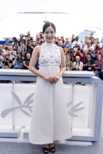 第78回カンヌ国際映画祭に登場した広瀬すず