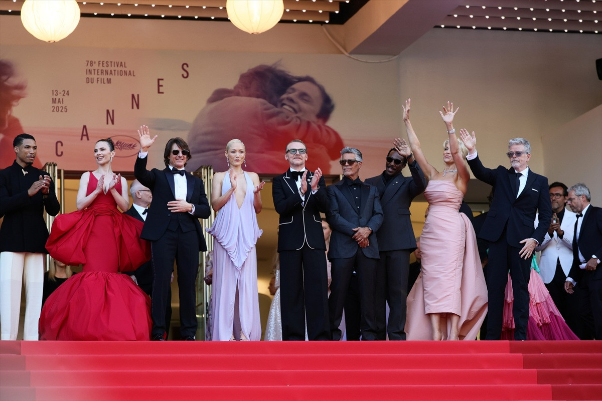 『ミッション：インポッシブル』カンヌで5分間のスタンディングオベーション！ 　トム・クルーズら勢ぞろい