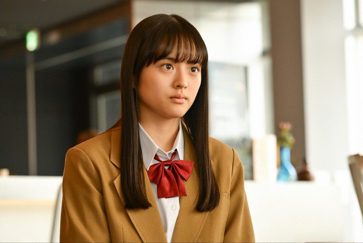 『キャスター』第4話　“進藤”阿部寛、盗撮事件が発生した女子中学校の取材に同行