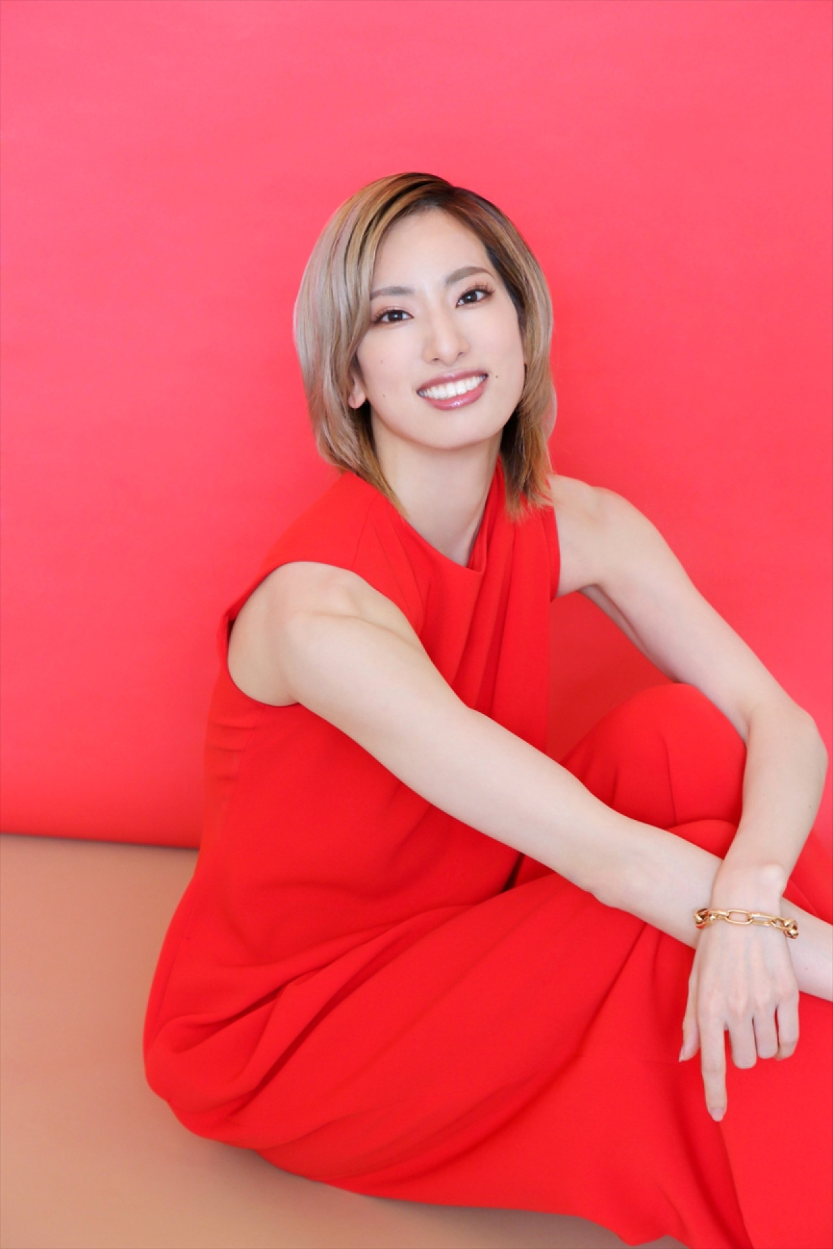 柚香光＆早乙女友貴、“宝塚退団後初の芝居舞台”＆“準劇団員”のふたりが語る「劇団☆新感線」の魅力