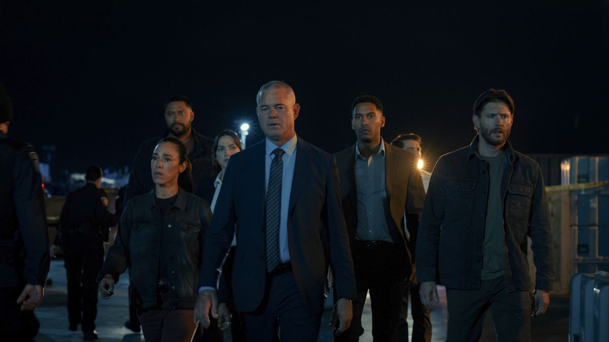 ジェンセン・アクレス×エリック・デイン『カウントダウン』6.25配信開始　予告、場面写真など一挙公開