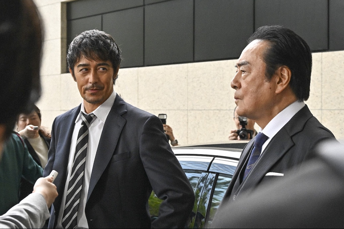 『キャスター』最終回　「2000万じゃ安すぎる」“進藤”阿部寛を驚愕させた意外な人物に反響「カッコいい!!」の声続々（ネタバレあり）