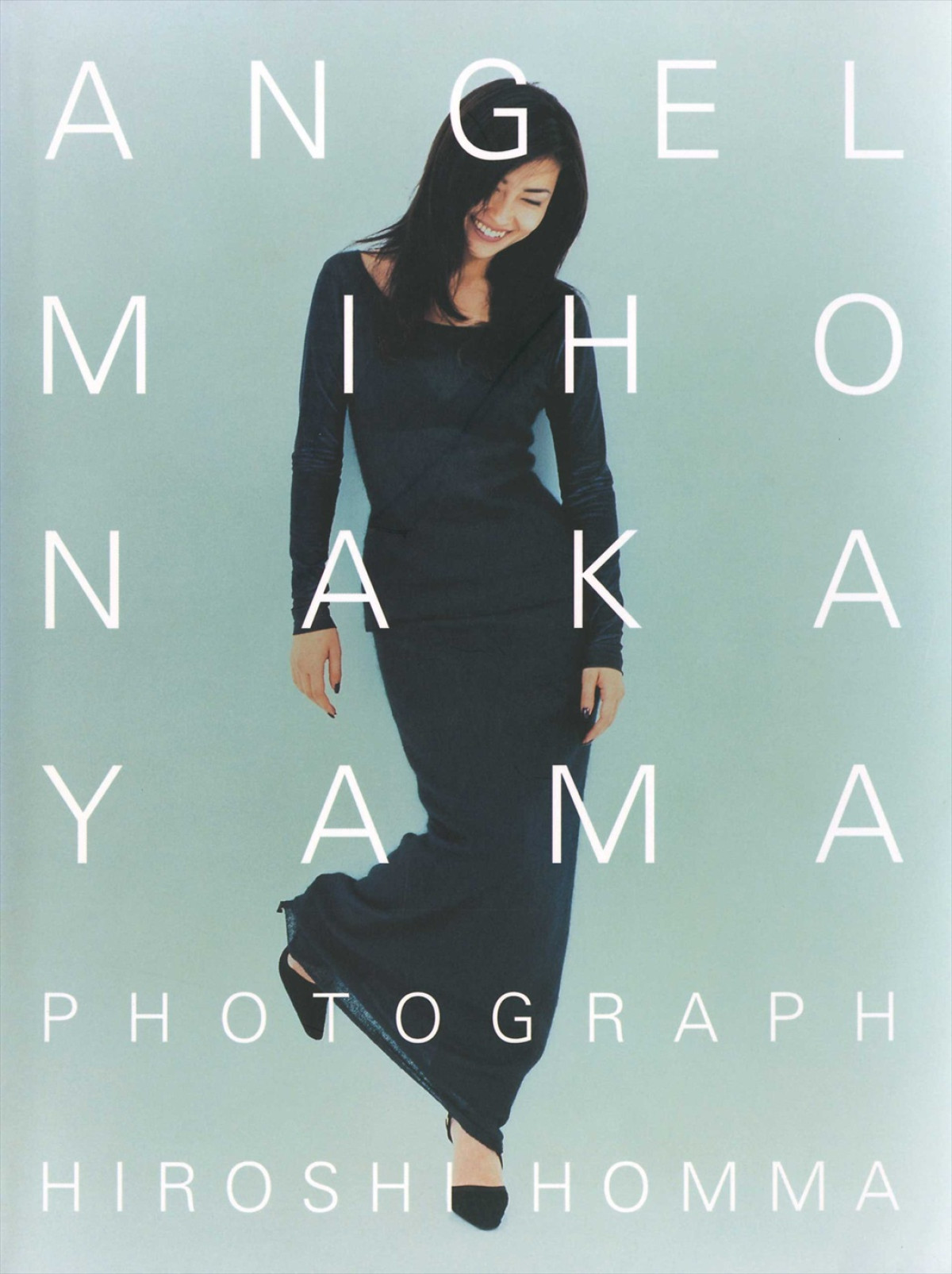 中山美穂さんへの追悼の想いをこめた新装版写真集、来年3.1発売決定