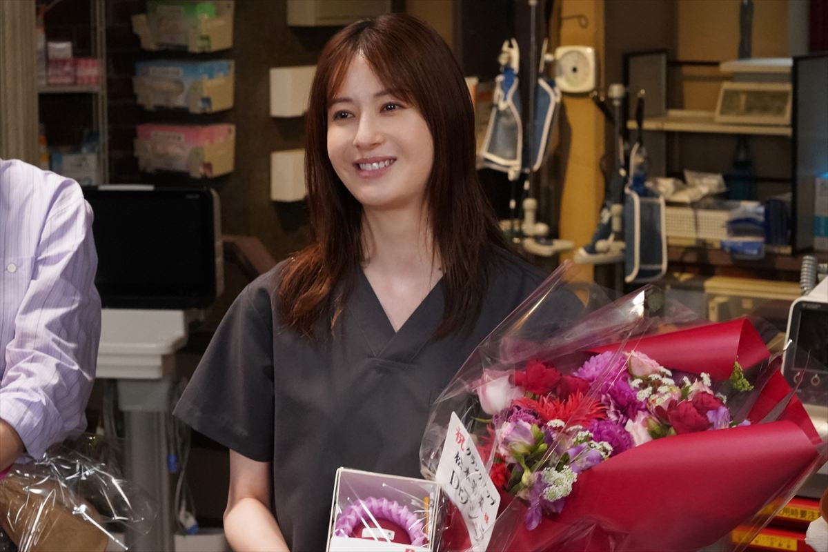 『Dr.アシュラ』松本若菜ら涙の撮了！　「皆さんと一緒に作れたことを誇りに思います」