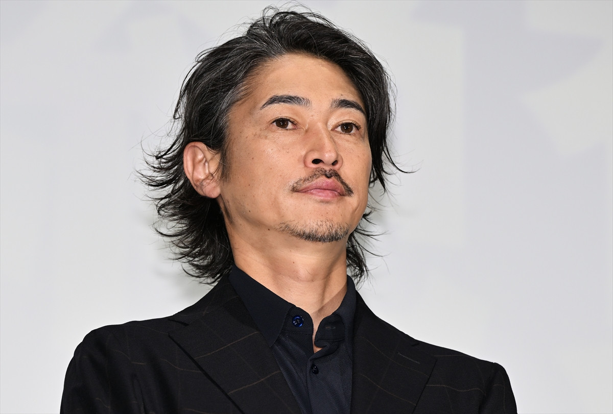 小栗旬、映画『フロントライン』初日に喜び「勇気をもらえる映画」　DMATへエールも