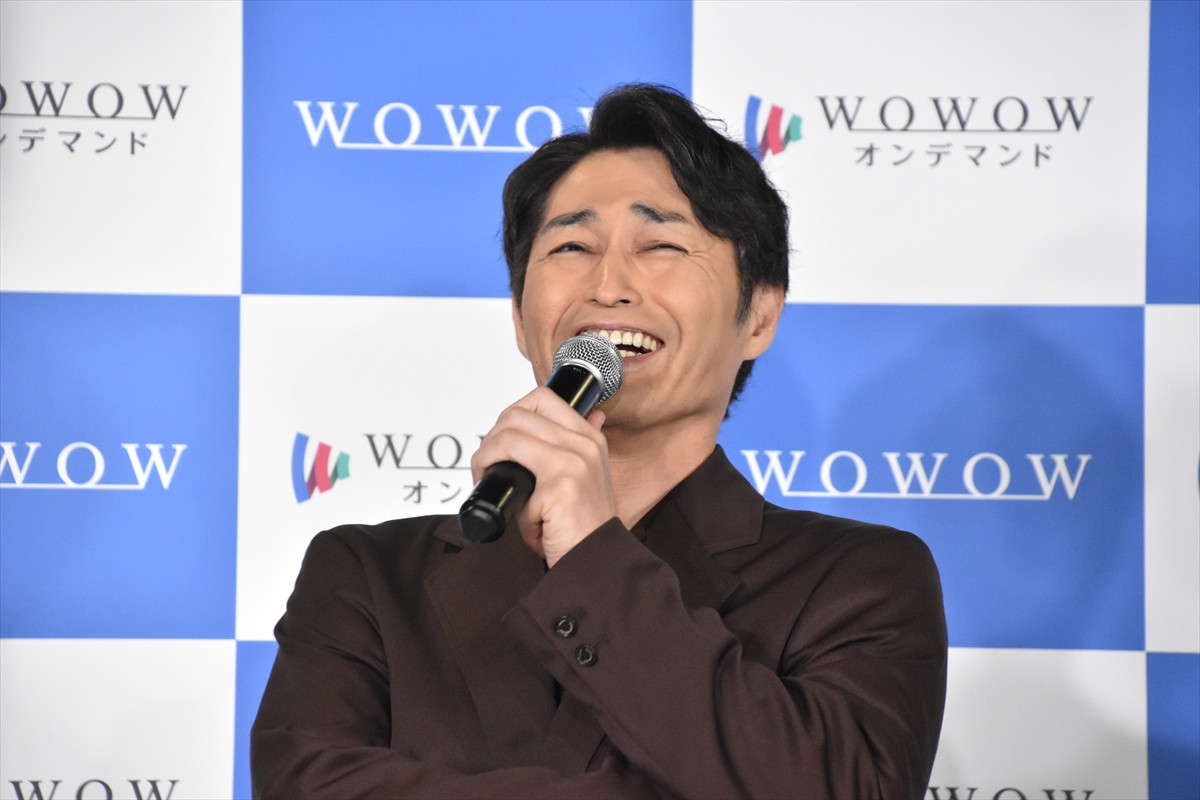 水上恒司、安田顕の“セリフ飛ばし”“徘徊”を暴露　空き時間中もずっと観察