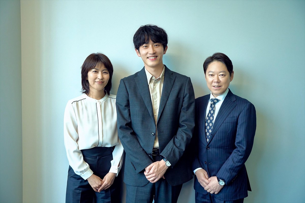ドラマ『しあわせな結婚』に出演する(左から)松たか子、杉野遥亮、阿部サダヲ