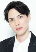 舞台『怪人21面相』に出演する輝馬