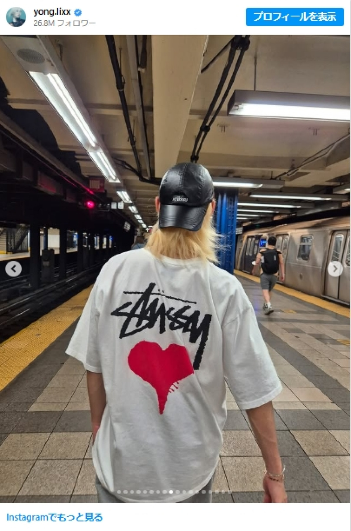 Stray Kids Felix、「ゴンチャ」片手にNY_20250623
