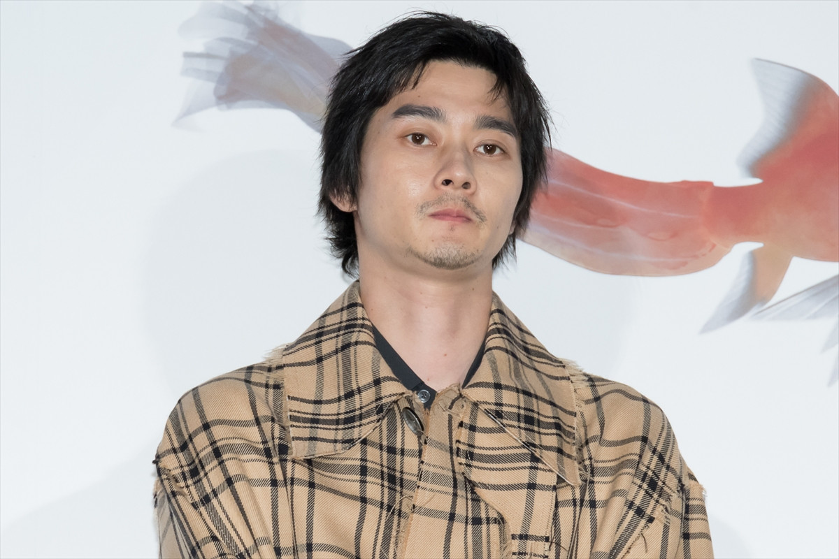 水上恒司、役作りで“男らしく” 　吉岡里帆「皆さんがメロメロになるのも分かります」