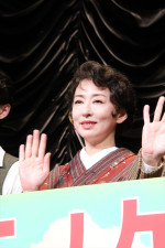 松雪泰子、音楽劇『エノケン』製作発表記者会見に登場
