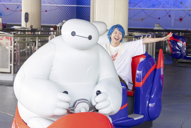 写真）ミセス、TDL『ベイマックス』アトラクションを体験！ コラボ曲