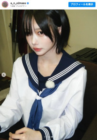 あのちゃんのセーラー服姿　※「あの」インスタグラム