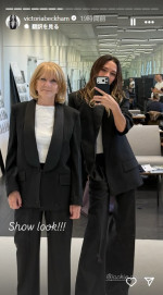 ヴィクトリア・ベッカムが実母＆デヴィッド母にスーツを誂える※「Victoria Beckham」インスタグラム