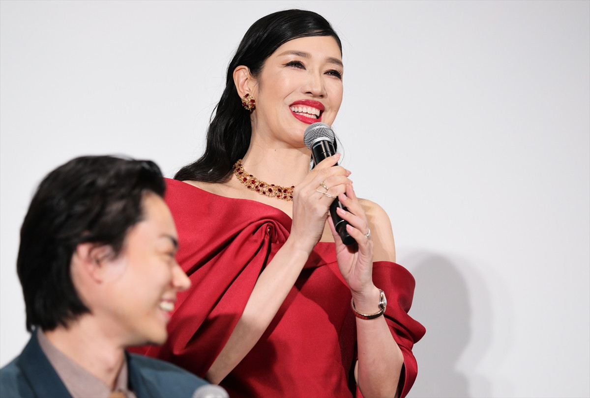 三谷幸喜、25年ぶりフジ連ドラ手掛け笑顔で「ただいま」　主題歌を手掛けるYOASOBIを絶賛