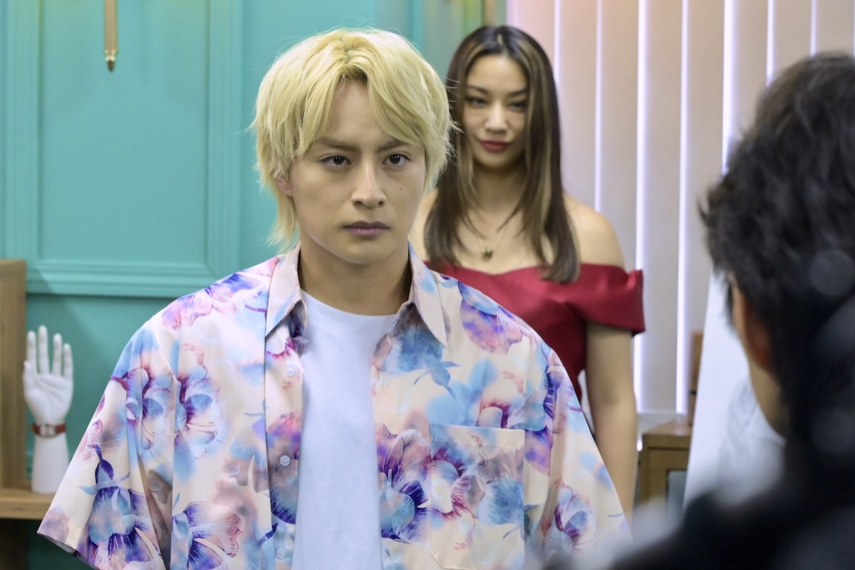 『奪い愛、真夏』“元也”白濱亜嵐、ストーカー行為発覚後に異常行動　ネット恐怖＆爆笑「怪談」「バレてから大胆」