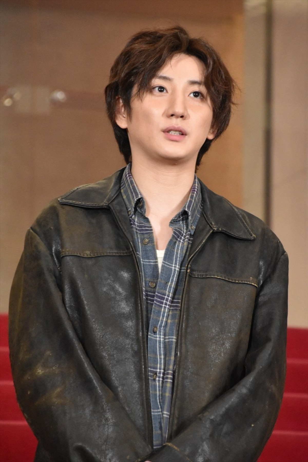 京本大我「心が折れかけた」ミュージカル『Once』ギター稽古を振り返る　SixTONESメンバーの前でゲリラ演奏も