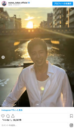 大沢たかお、夕陽を背に“ダンディな色気”全開　※「大沢たかお」インスタグラム