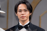 上田竜也、音楽劇『謎解きはディナーのあとで』初日会見に登場